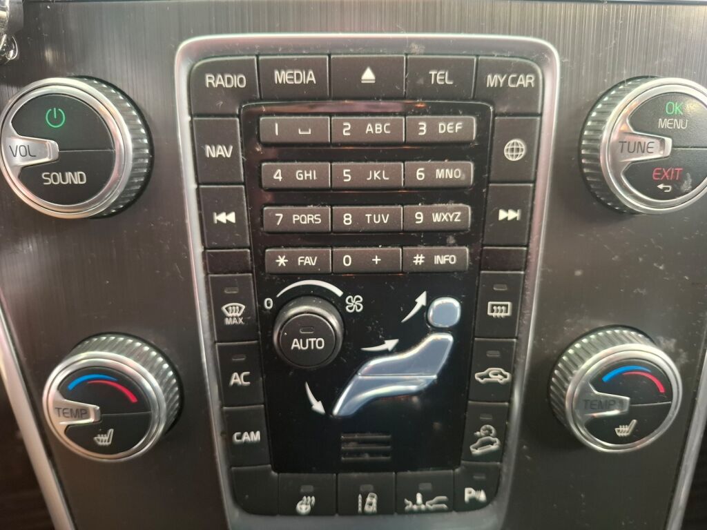 Volvo XC60 2015 Valkoinen