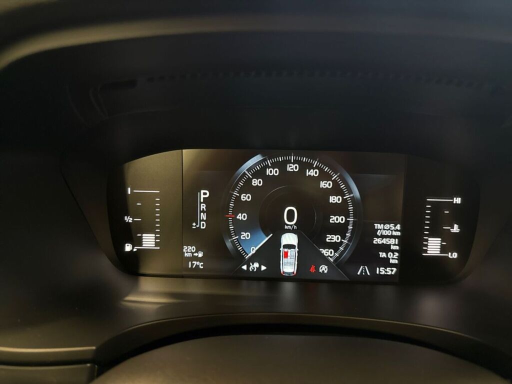 Volvo V90 2017 Musta