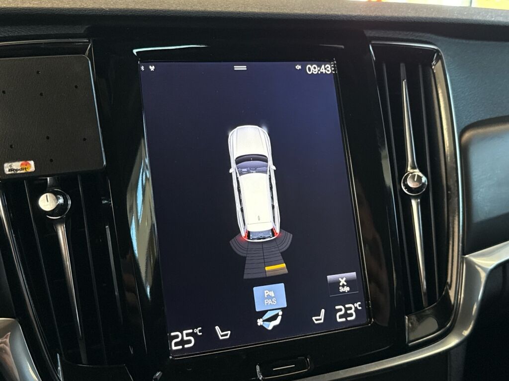 Volvo V90 2017 Musta