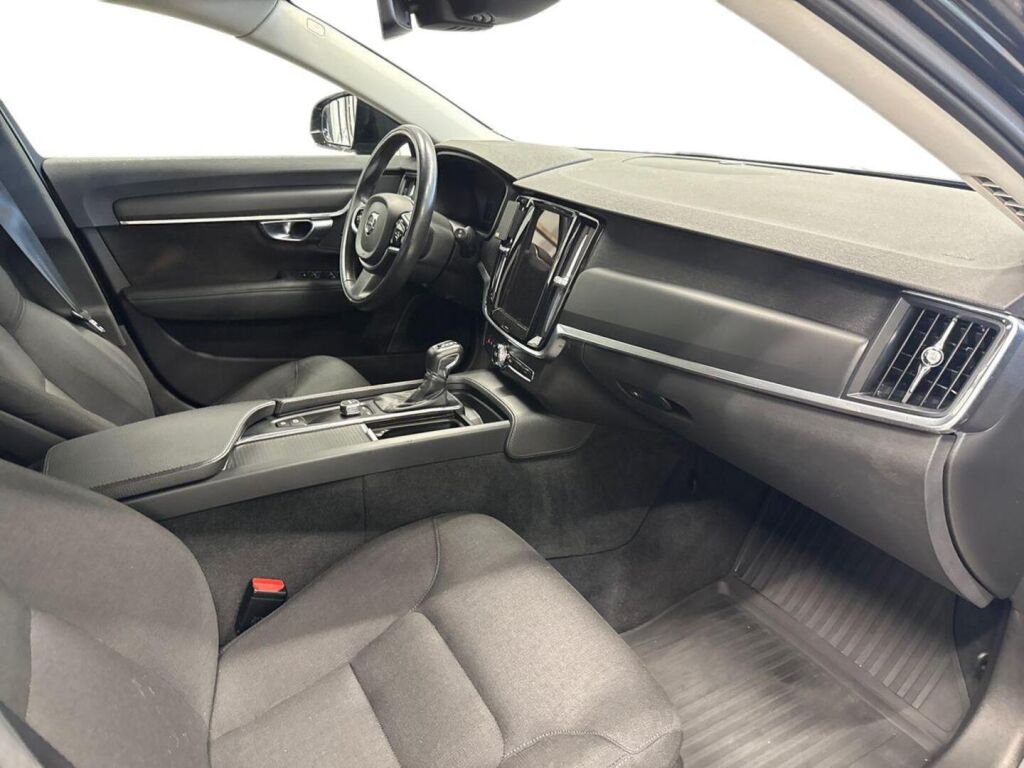 Volvo V90 2017 Musta
