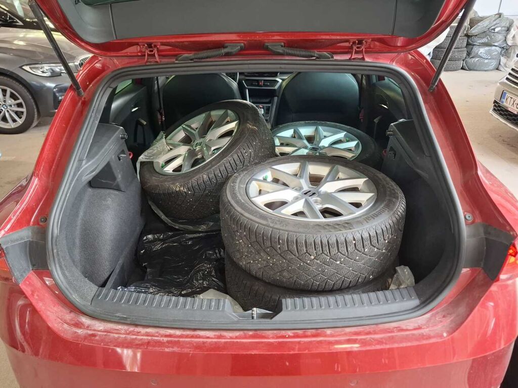 Seat Leon 2020 Punainen