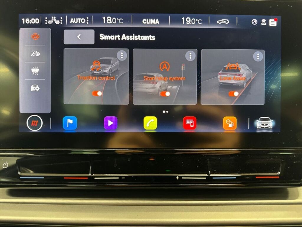 Seat Leon 2020 Punainen