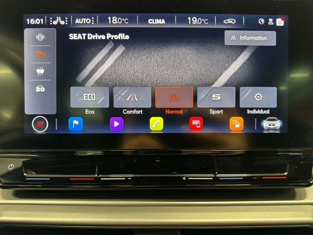 Seat Leon 2020 Punainen