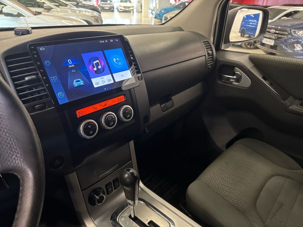 Nissan Navara 2011 Harmaa