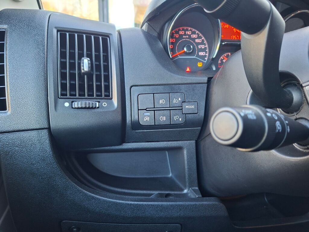 Adria Matrix Axess 670 SL 2020 Valkoinen