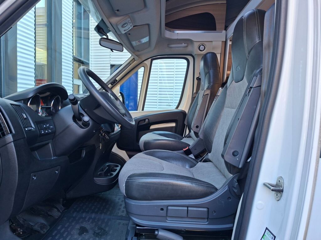 Adria Matrix Axess 670 SL 2020 Valkoinen