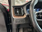 Volvo XC60 2020 Musta