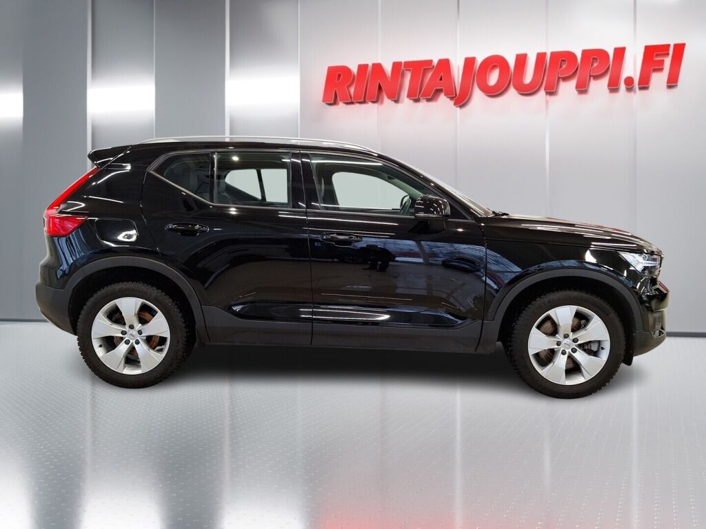 Volvo XC40 2020 Musta