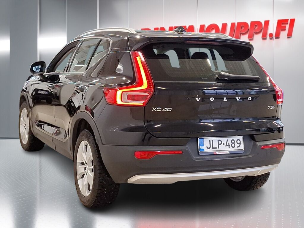 Volvo XC40 2020 Musta