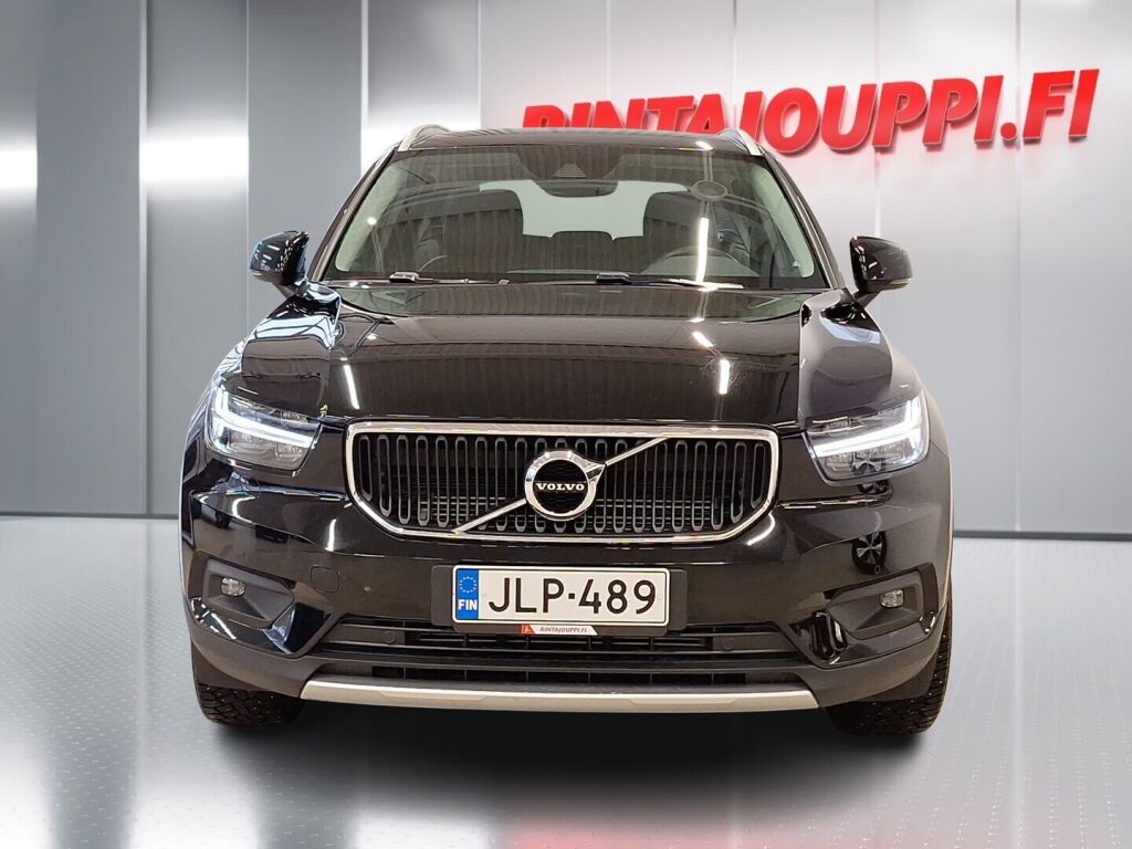 Volvo XC40 2020 Musta