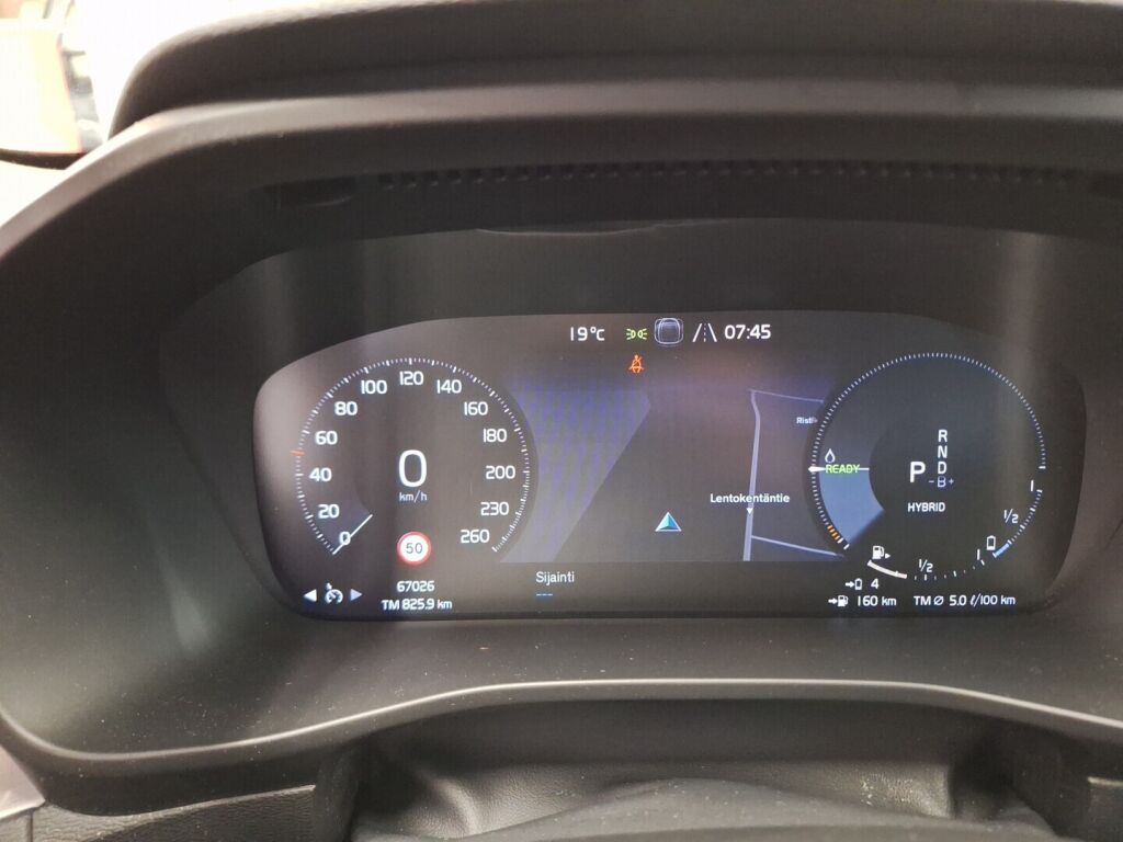 Volvo XC40 2020 Musta