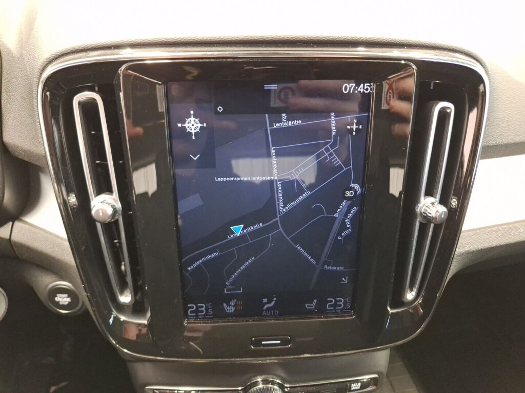 Volvo XC40 2020 Musta