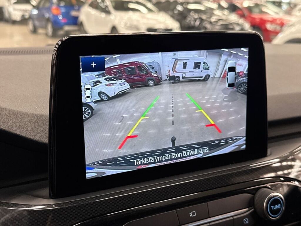 Ford Kuga 2020 Musta