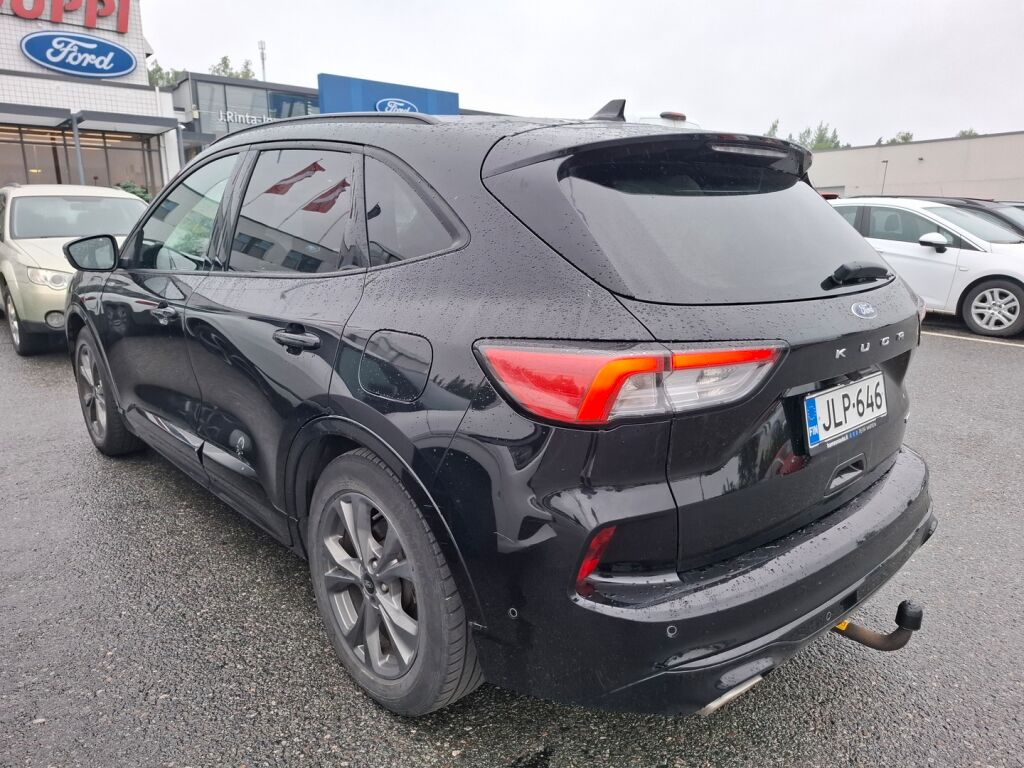 Ford Kuga 2020 Musta