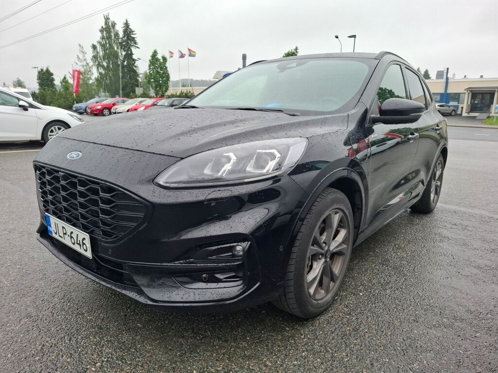 Ford Kuga 2020 Musta