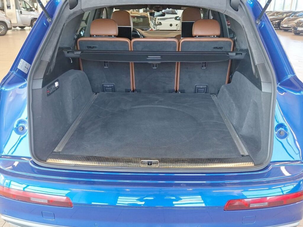 Audi Q7 2016 Sininen