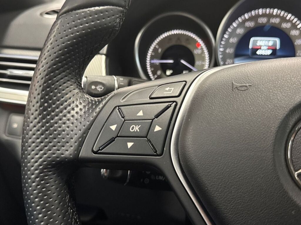 Mercedes-Benz E 2014 Harmaa