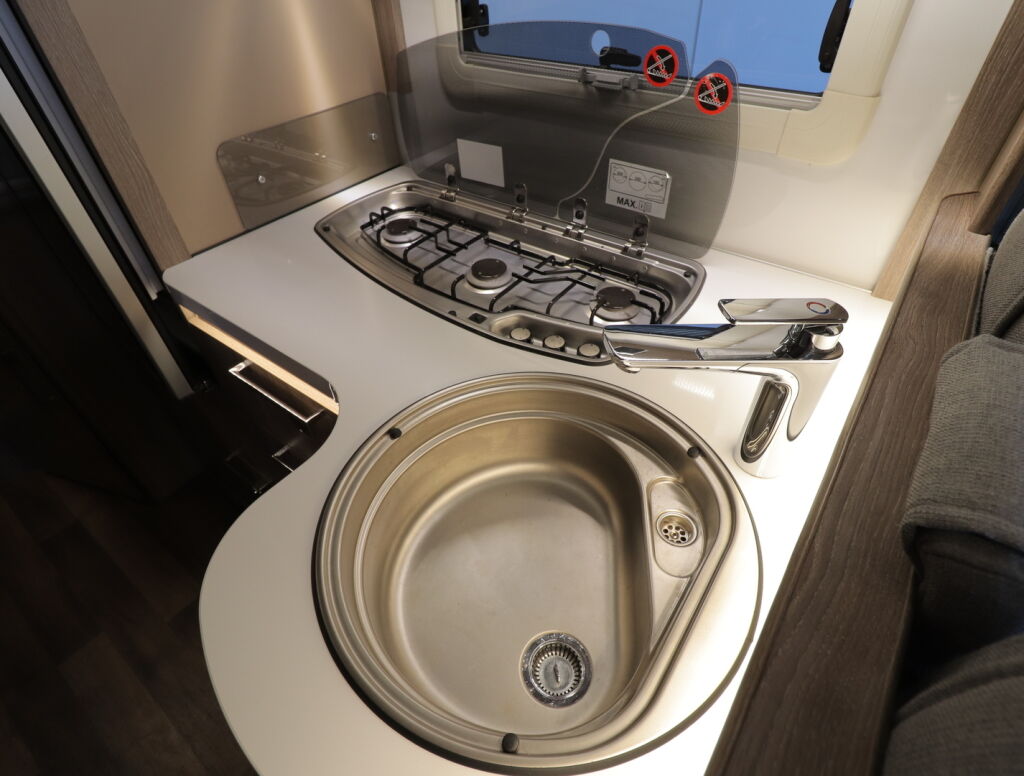 Kabe TRAVEL MASTER X 740 LGB KS ALDE 2020 Valkoinen