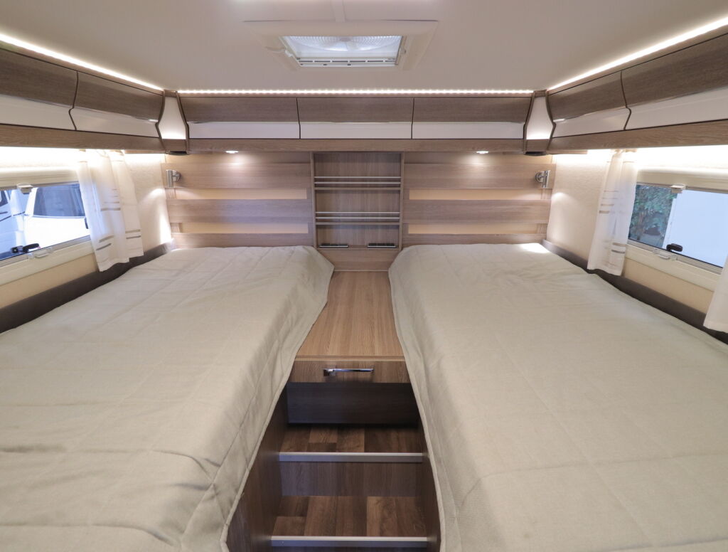 Kabe TRAVEL MASTER X 740 LGB KS ALDE 2020 Valkoinen