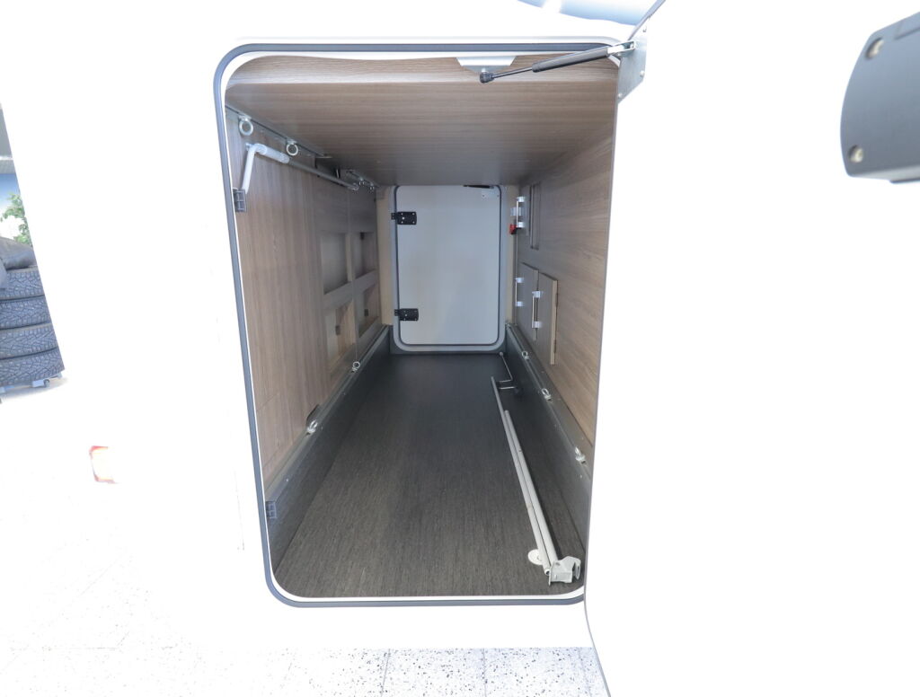 Kabe TRAVEL MASTER X 740 LGB KS ALDE 2020 Valkoinen