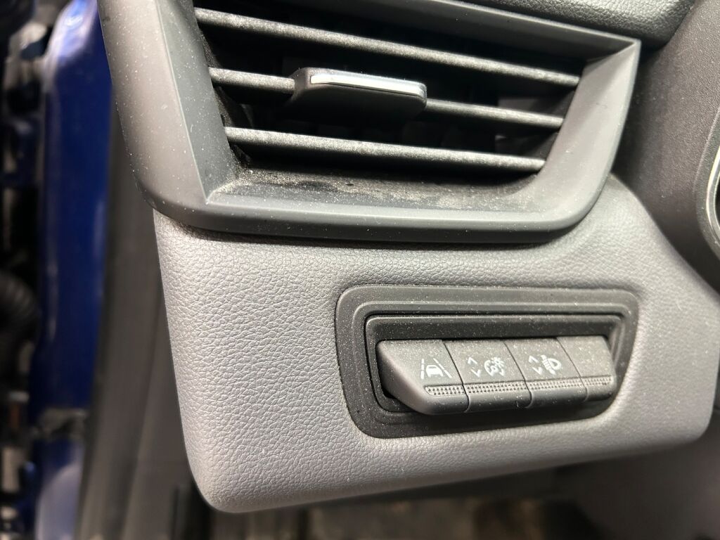 Renault Clio 2020 Sininen