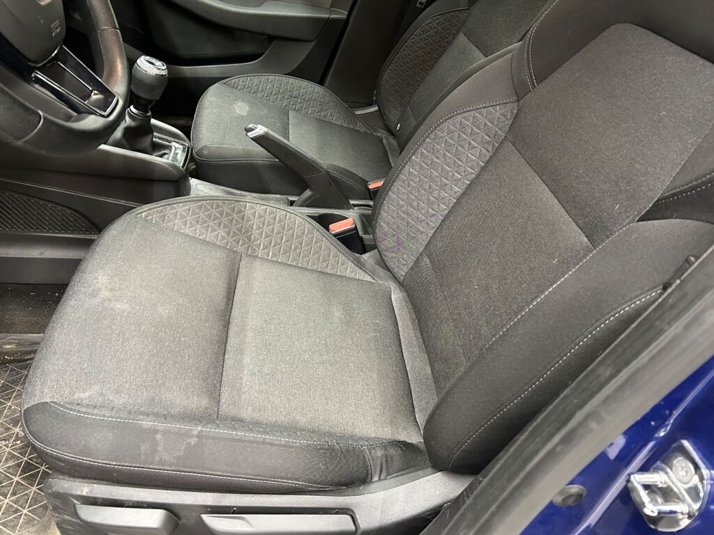 Renault Clio 2020 Sininen