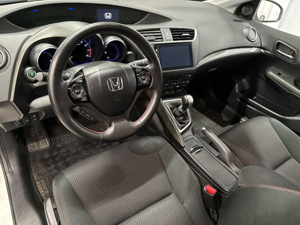Honda Civic 2018 Valkoinen