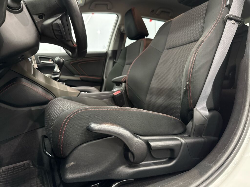 Honda Civic 2018 Valkoinen