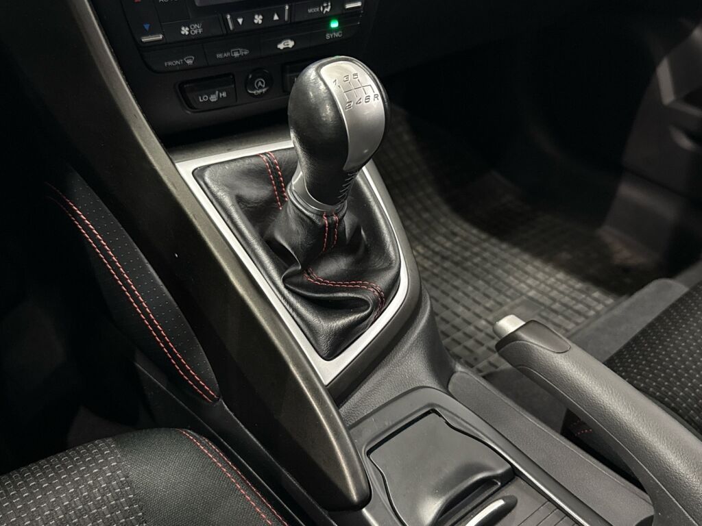 Honda Civic 2018 Valkoinen