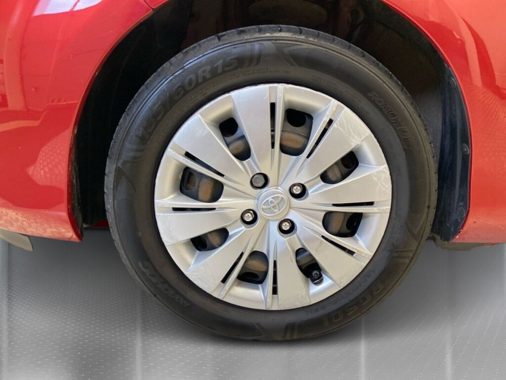 Toyota Yaris 2014 Punainen