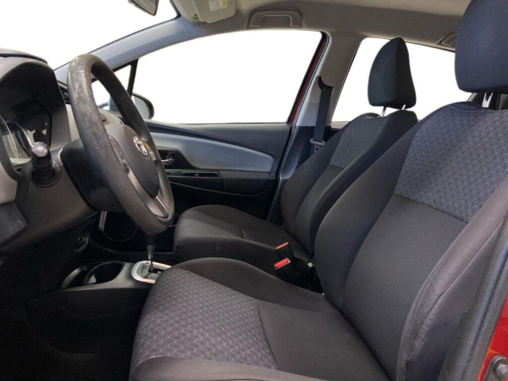 Toyota Yaris 2014 Punainen