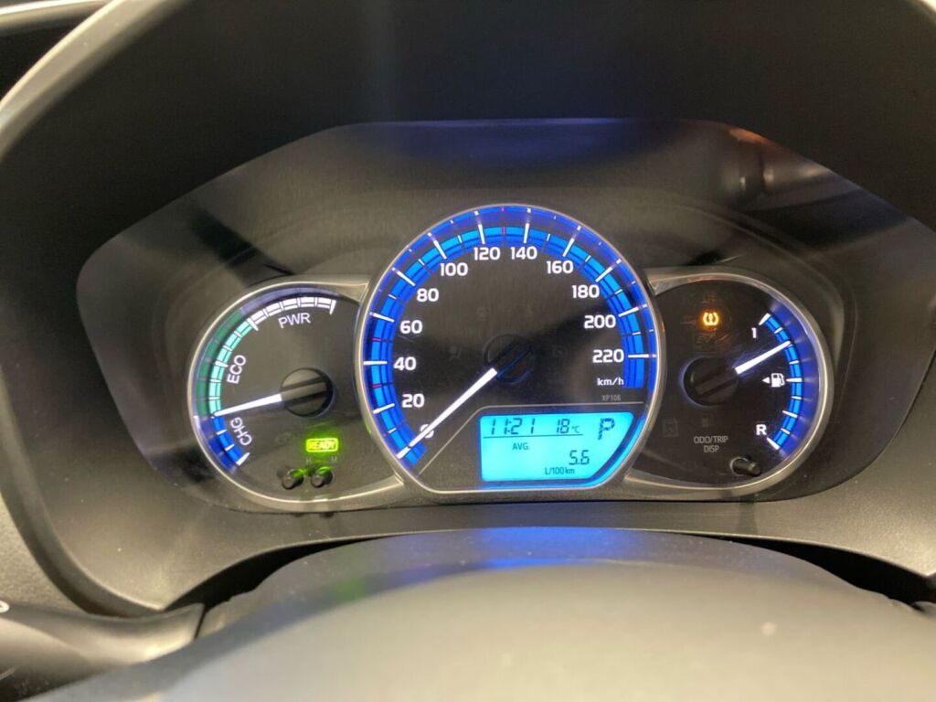 Toyota Yaris 2014 Punainen