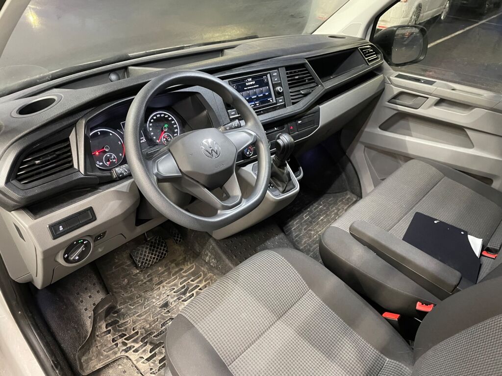 Volkswagen Transporter 2021 Valkoinen