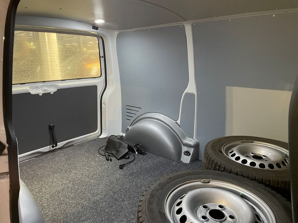 Volkswagen Transporter 2021 Valkoinen