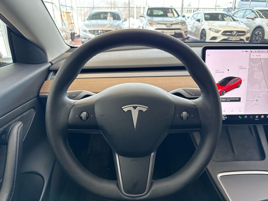 Tesla Model 3 2021 Punainen