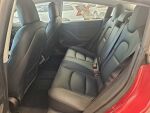 Tesla Model 3 2021 Punainen