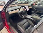 Tesla Model 3 2021 Punainen