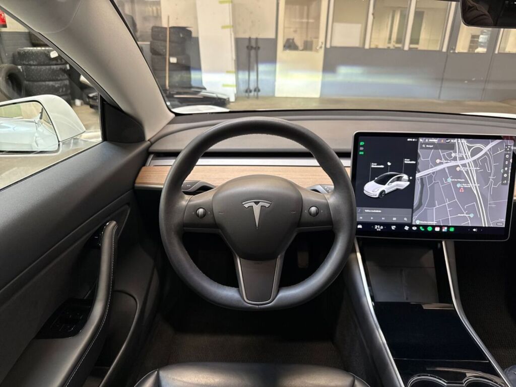 Tesla Model 3 2020 Valkoinen