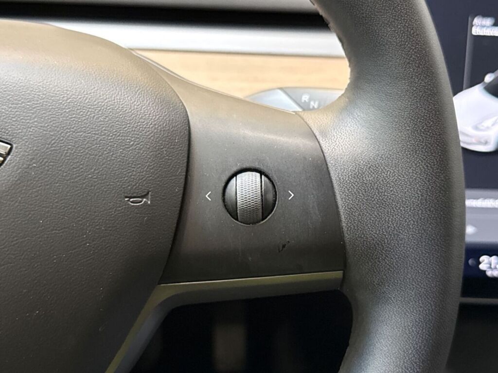 Tesla Model 3 2020 Valkoinen