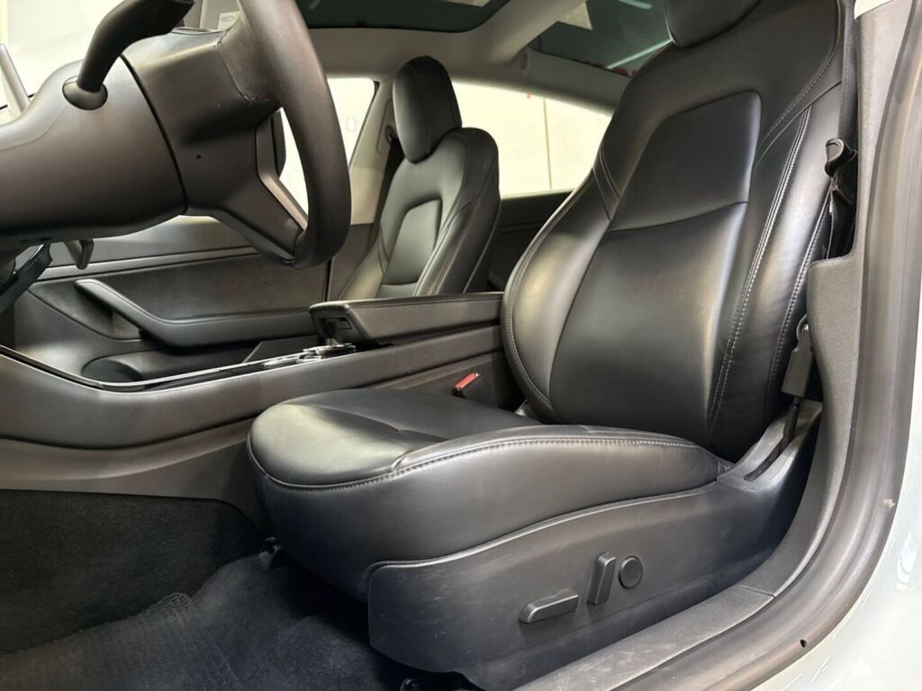 Tesla Model 3 2020 Valkoinen