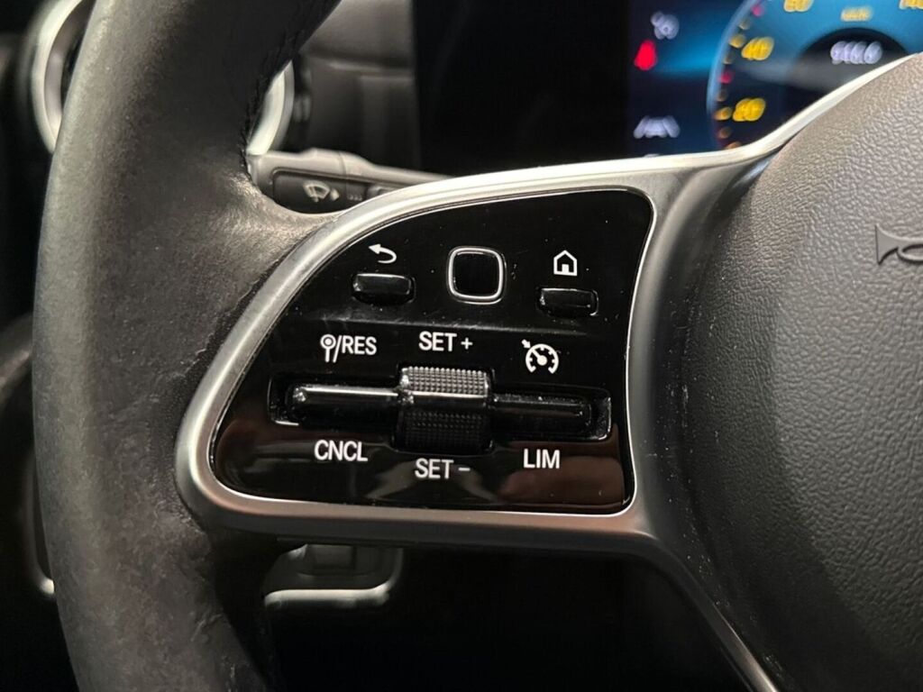 Mercedes-Benz A 2021 Musta