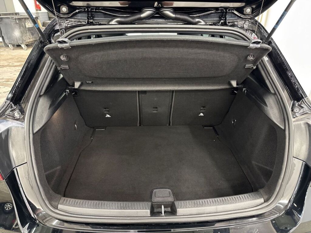 Mercedes-Benz A 2021 Musta