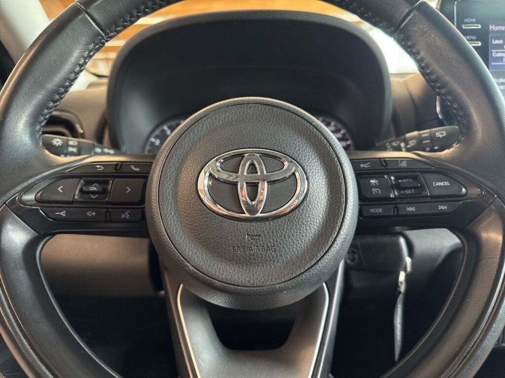 Toyota Yaris 2021 Valkoinen