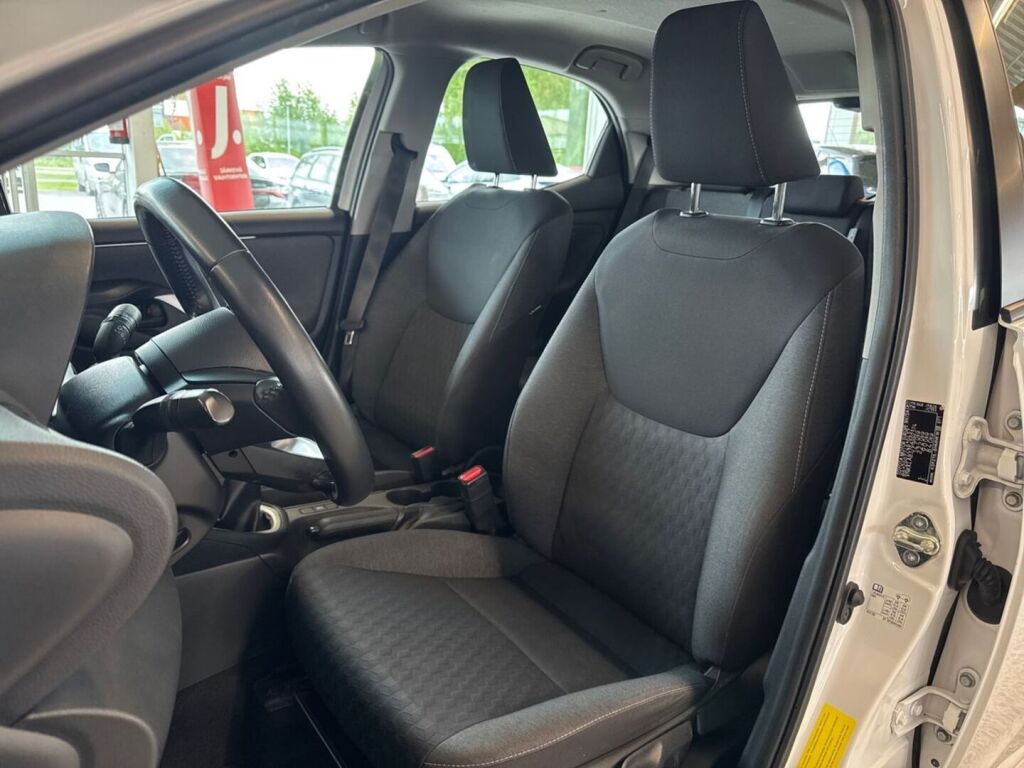 Toyota Yaris 2021 Valkoinen