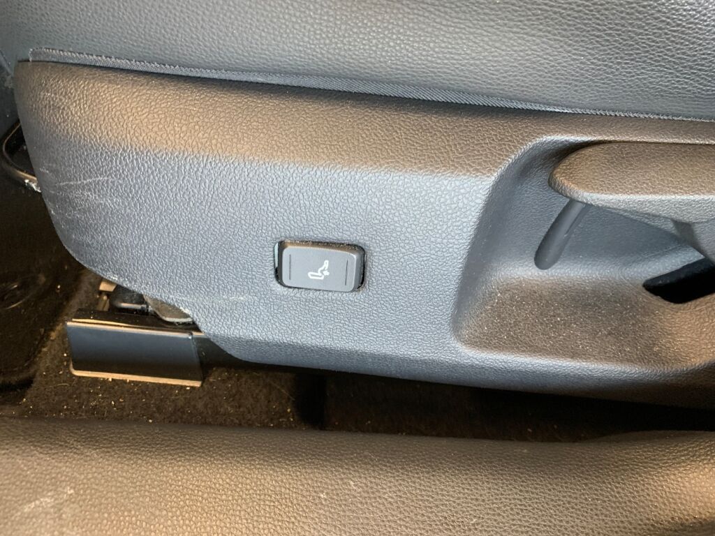 Toyota Corolla 2021 Metallinhohto Valkoinen