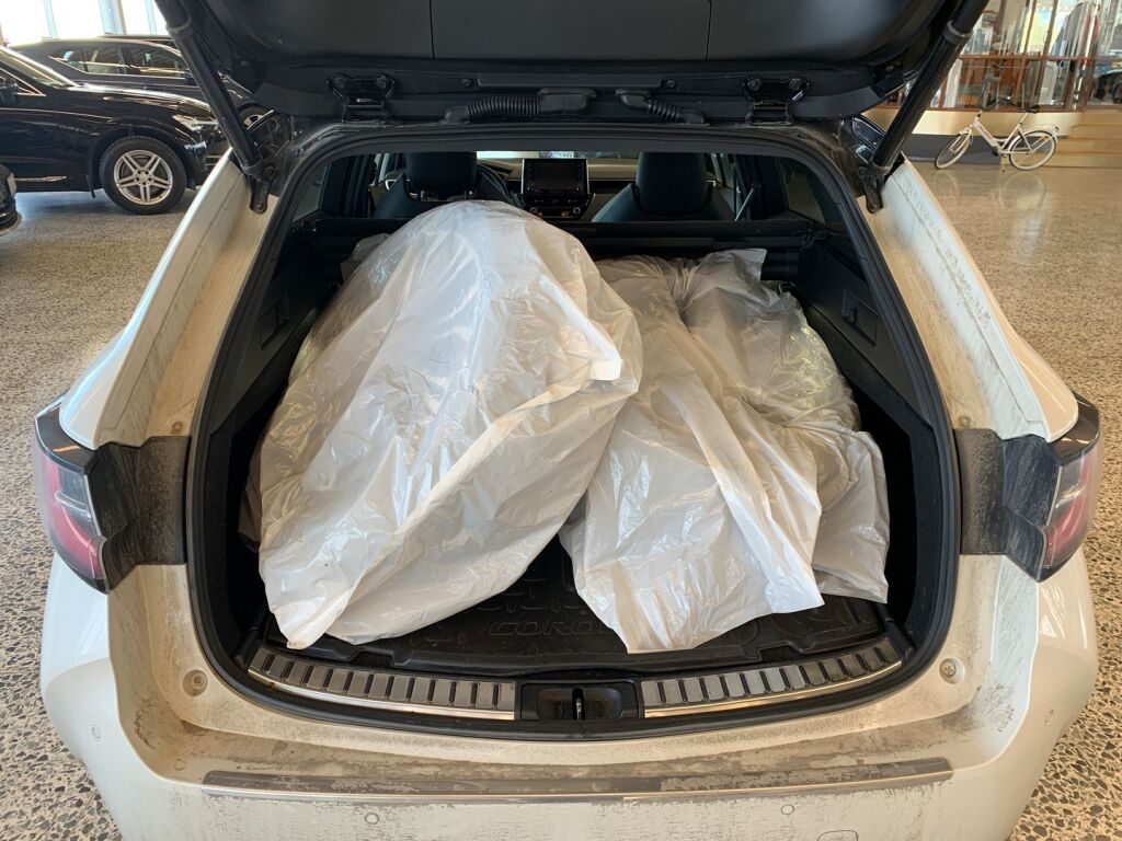 Toyota Corolla 2021 Metallinhohto Valkoinen