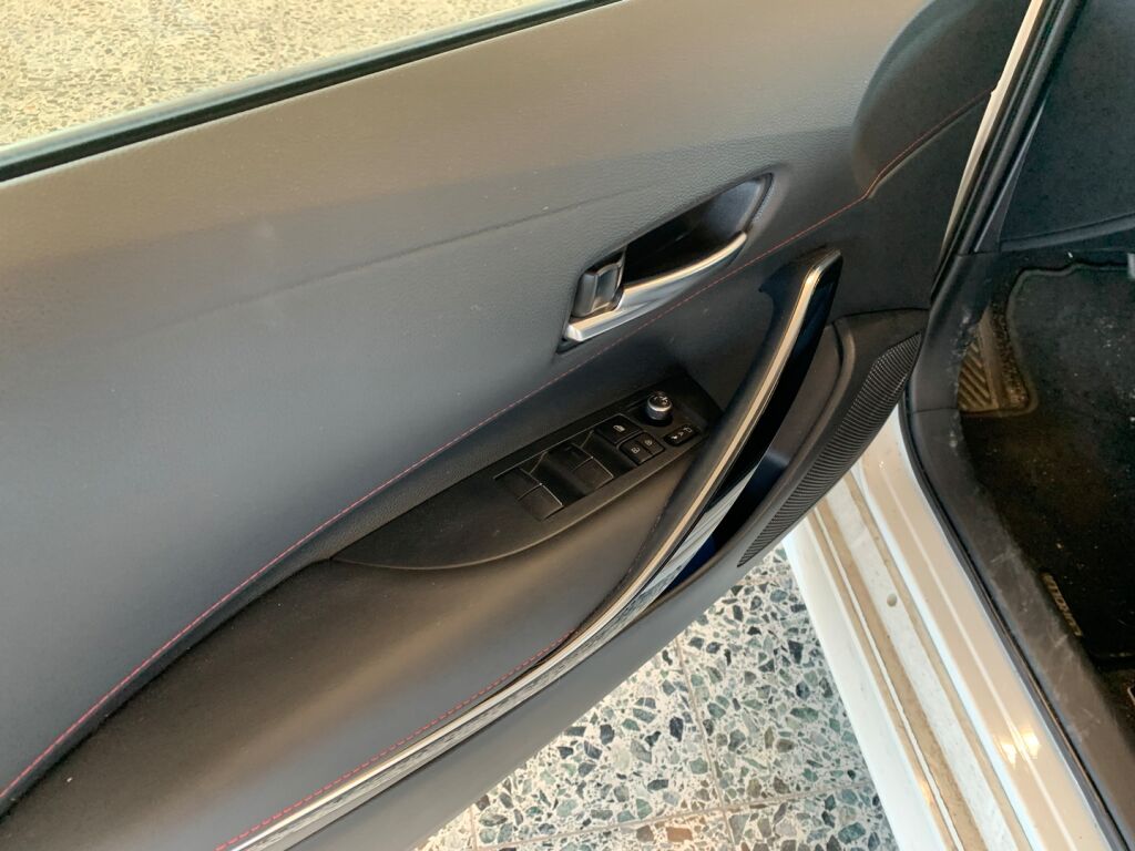 Toyota Corolla 2021 Metallinhohto Valkoinen