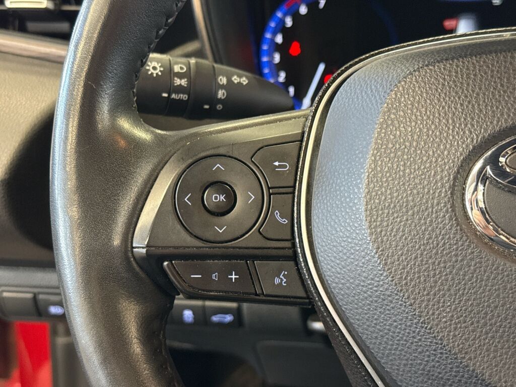 Toyota Corolla 2021 Punainen