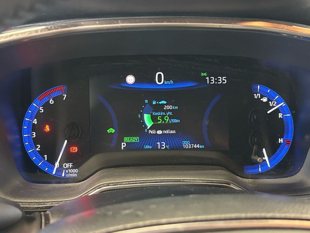 Toyota Corolla 2021 Punainen