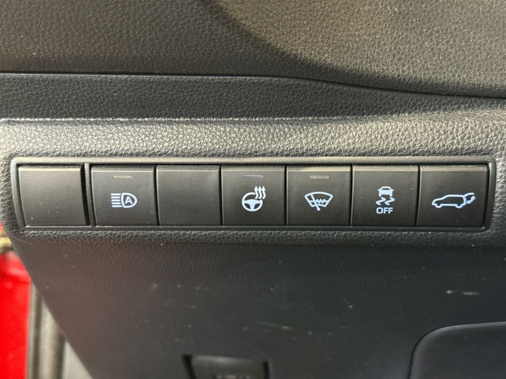 Toyota Corolla 2021 Punainen